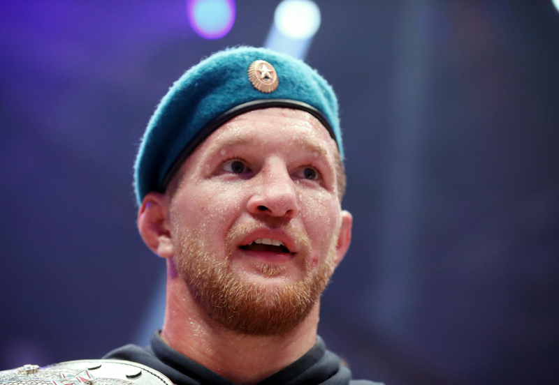 Боец ММА, победитель Лиги чемпионов. Кто из спортсменов получил повестки