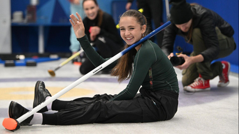 Дебют Загитовой в фехтовании. Какие виды спорта пробовали фигуристки