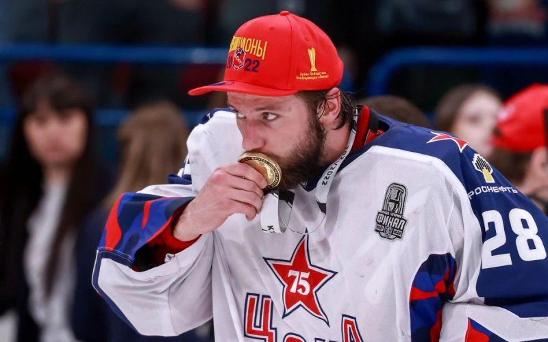 ЦСКА пошел против IIHF. Что грозит российскому хоккею