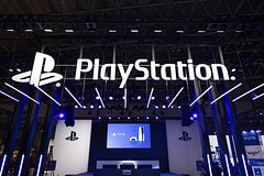 Экс-глава PlayStation предостерег от покупки новой консоли