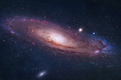 Обнаружена самая далекая грандиозная галактика