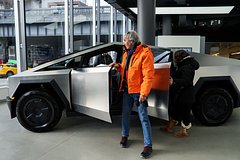 Tesla Cybertruck признали незаконным в Великобритании