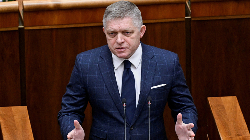 Фицо заявил о наличии реального плана по урегулированию на Украине лишь у Путина