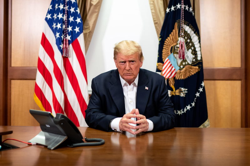 Трамп заявил о планах провести разговор с Путиным 18 марта