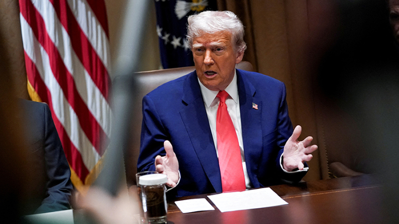 Политолог объяснил желание Трампа сократить американские войска в Европе