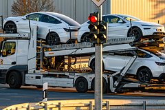 Роботакси назвали спасением для Tesla