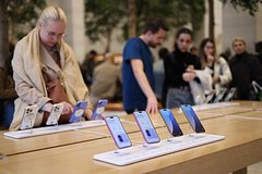 Apple начала выкупать старые iPhone для увеличения продаж