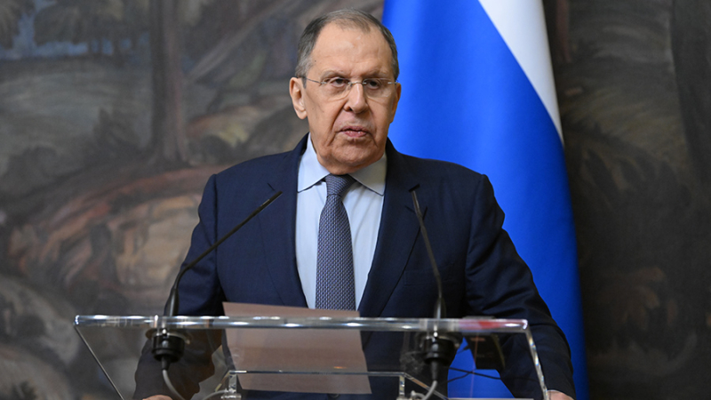 Лавров заявил о необходимости прекратить истребление всего русского на Украине