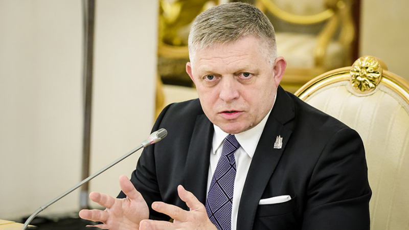 Премьер-министр Словакии заявил об отсутствии смысла во встрече с Зеленским