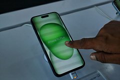 iPhone 15 Plus подешевел в России