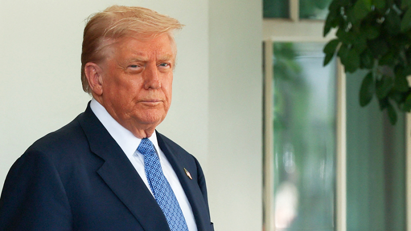Трамп назвал целью саммита на Аляске достижение прекращения огня на Украине