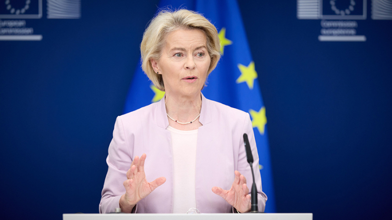 Урсула фон дер Ляйен назвала торговую сделку США и ЕС несовершенной
