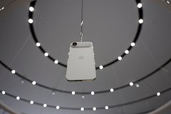 Продажи смартфонов Apple и Samsung рухнули