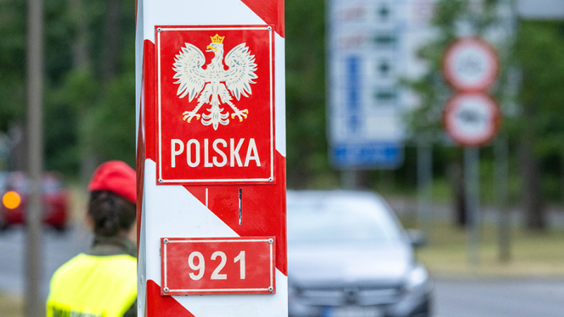 СМИ сообщили о пересекших границу с Польшей 10,6 тыс. украинцев от 18 до 22 лет